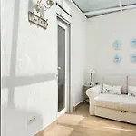 Spaces House-4 Bedrooms, 3 Bathrooms, Large Terrace,, Center-beach Villa Sitges