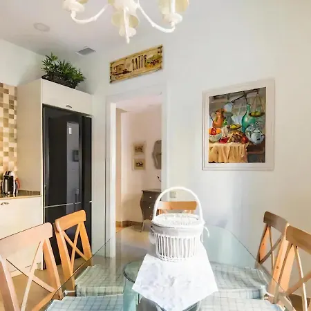 فيلة Spaces House-4 Bedrooms, 3 Bathrooms, Large Terrace,, Center-beach سيدجيس