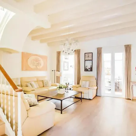 Spaces House-4 Bedrooms, 3 Bathrooms, Large Terrace,, Center-beach Villa Sitges