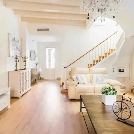 Spaces House-4 Bedrooms, 3 Bathrooms, Large Terrace, Jacuzzi, Center-beach