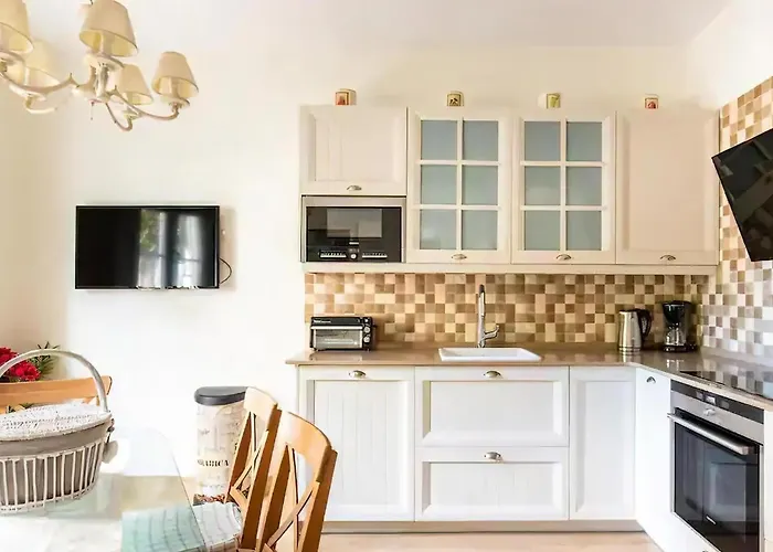 别墅 Spaces House-4 Bedrooms, 3 Bathrooms, Large Terrace, Jacuzzi, Center-beach