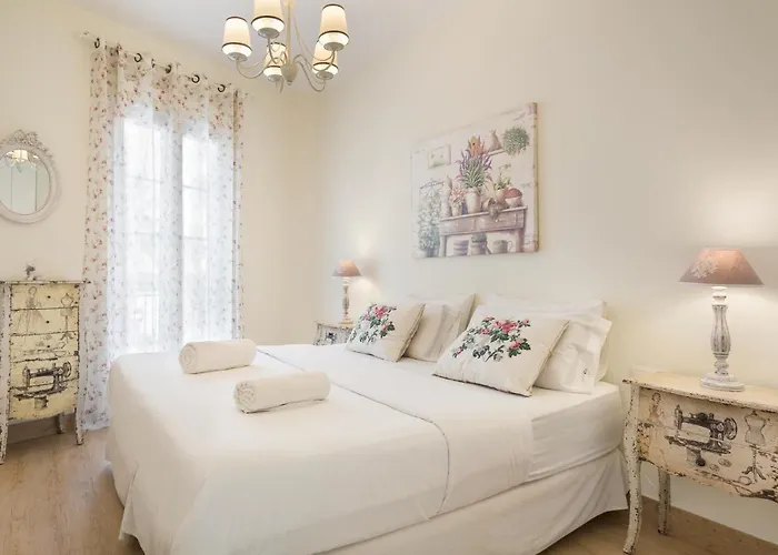 Spaces House-4 Bedrooms, 3 Bathrooms, Large Terrace, Jacuzzi, Center-beach *