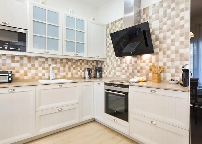 Spaces House-4 Bedrooms, 3 Bathrooms, Large Terrace, Jacuzzi, Center-beach *