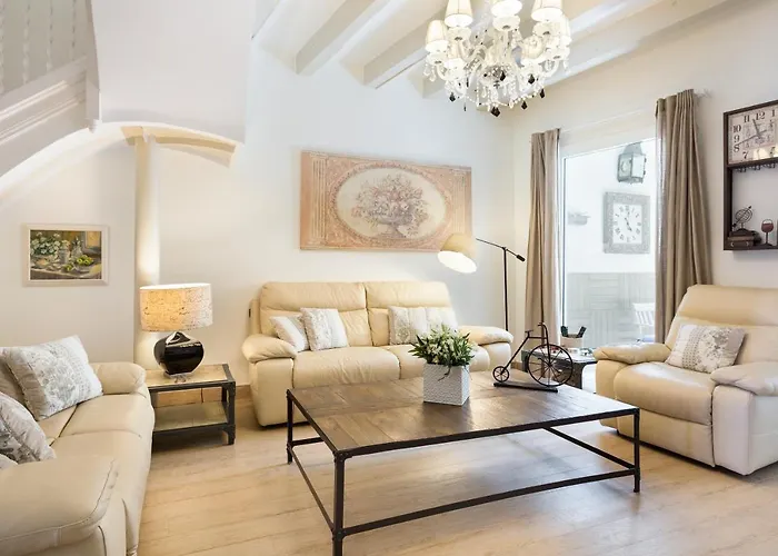 Spaces House-4 Bedrooms, 3 Bathrooms, Large Terrace, Jacuzzi, Center-beach *