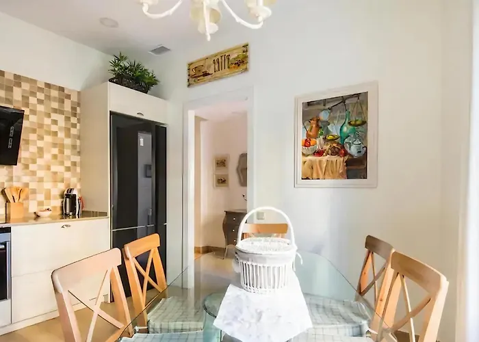 Villa Spaces House-4 Bedrooms, 3 Bathrooms, Large Terrace, Jacuzzi, Center-beach Sitges