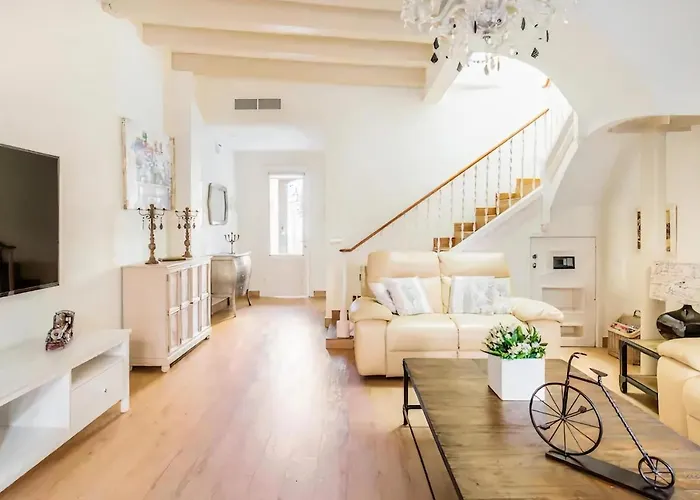 Spaces House-4 Bedrooms, 3 Bathrooms, Large Terrace, Jacuzzi, Center-beach