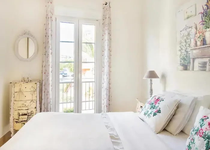 Villa Spaces House-4 Bedrooms, 3 Bathrooms, Large Terrace, Jacuzzi, Center-beach Sitges