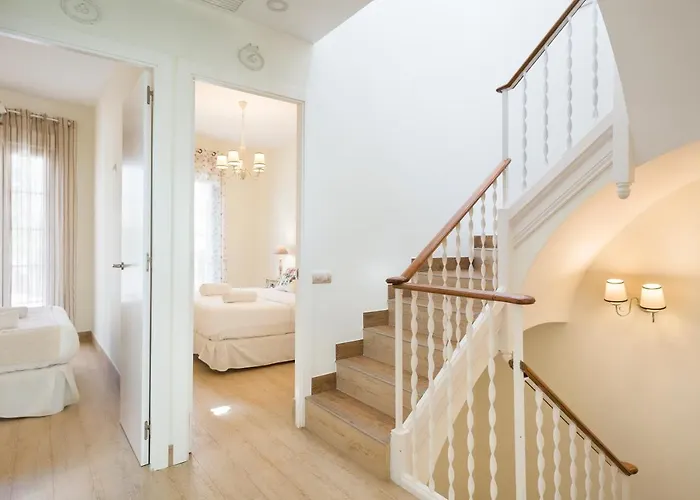 Spaces House-4 Bedrooms, 3 Bathrooms, Large Terrace, Jacuzzi, Center-beach *