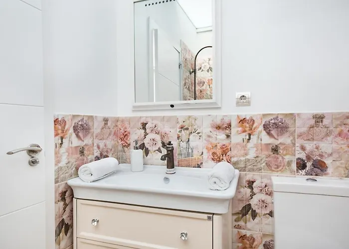 Spaces House-4 Bedrooms, 3 Bathrooms, Large Terrace, Jacuzzi, Center-beach Villa